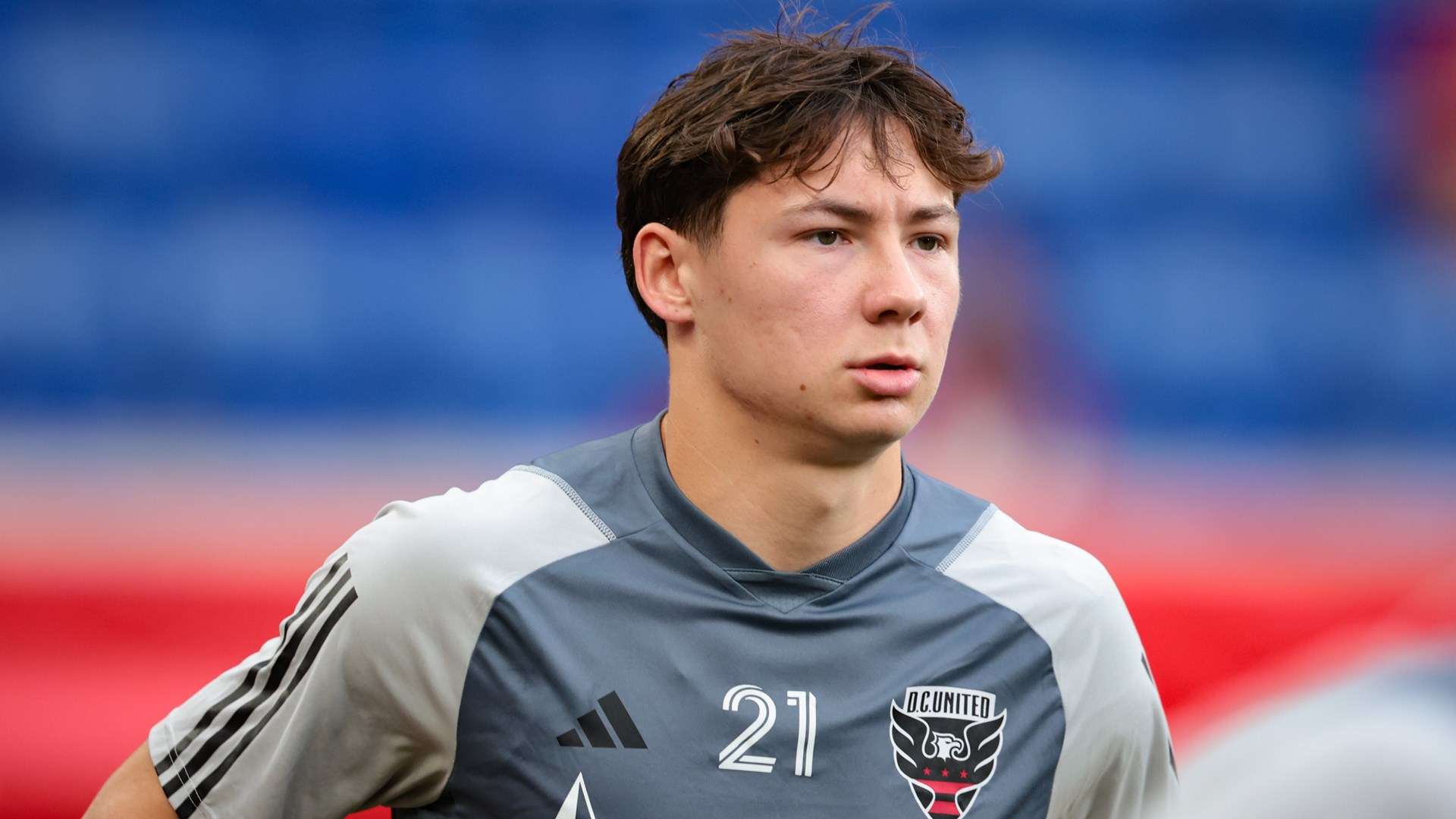 围绕奥斯梅 围绕奥斯梅